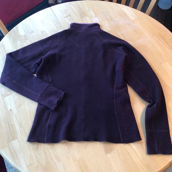 Mountain Hardware Zip Up - Picture 5 of 6